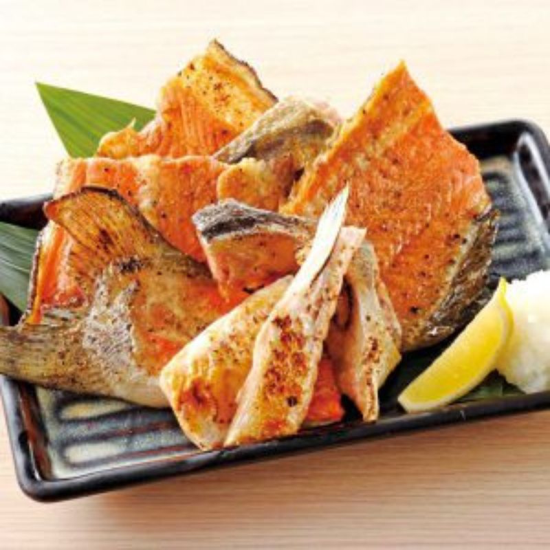 (組合) 挪威原隻急凍三文魚頭 + 魚骨及邊腩 (500g up) 各一份